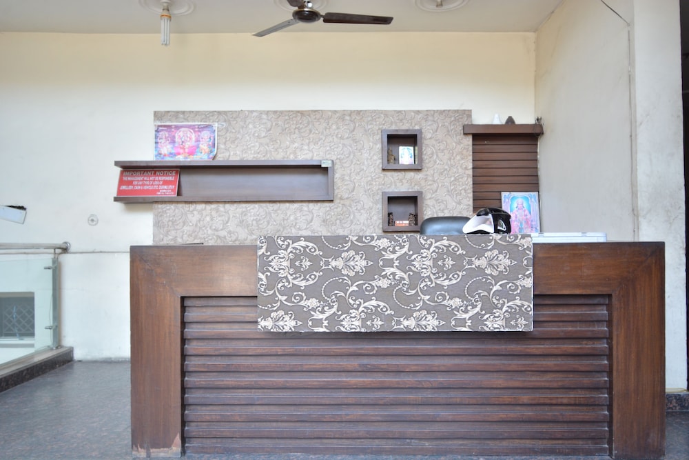 OYO 40230 Hotel Royal Palace in Jalandhar, India