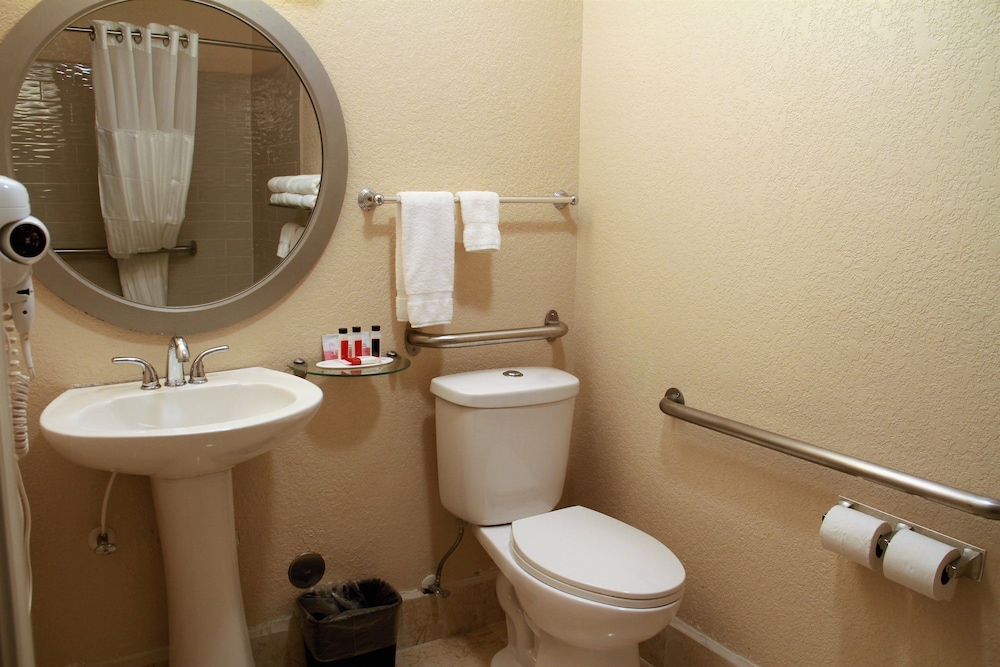 Baymont by Wyndham Stevens Point - photo 46