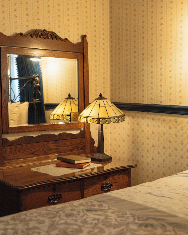 Julian Gold Rush Hotel - photo 13