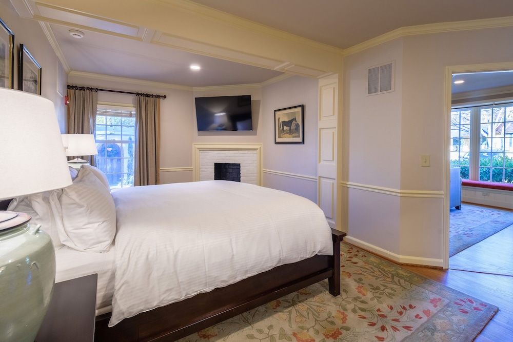 The Red Fox Inn & Tavern - photo 32