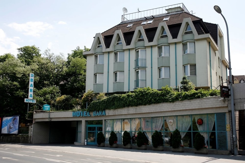 Bara Junior — hotel in Budapest