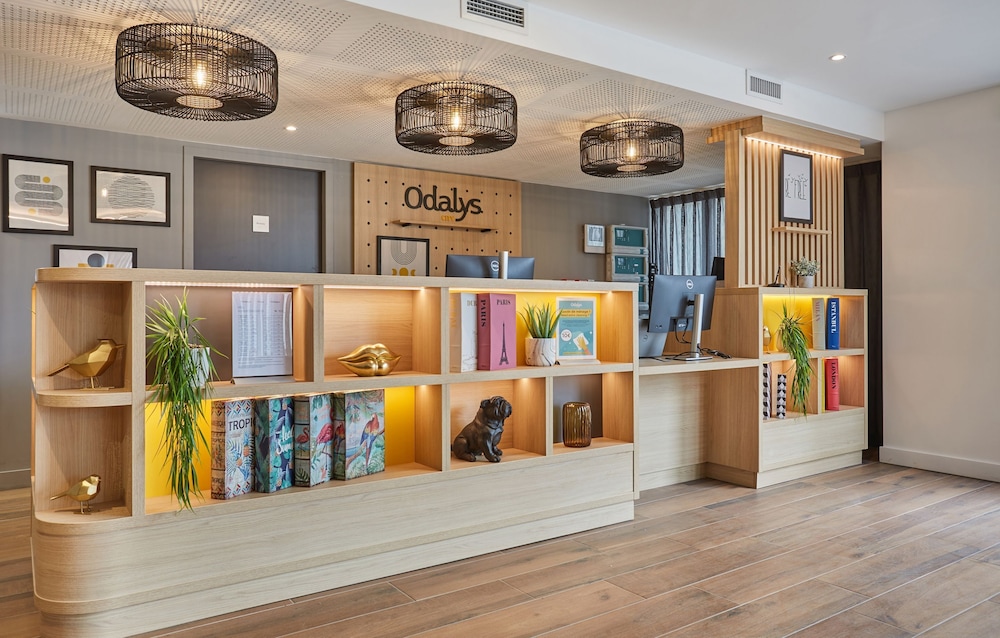 Odalys City Nîmes Arènes Palais des Congrès — 4-Star Luxury Hotel in Nimes, France