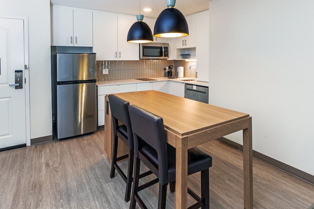Staybridge Suites Portland by IHG - photo 16