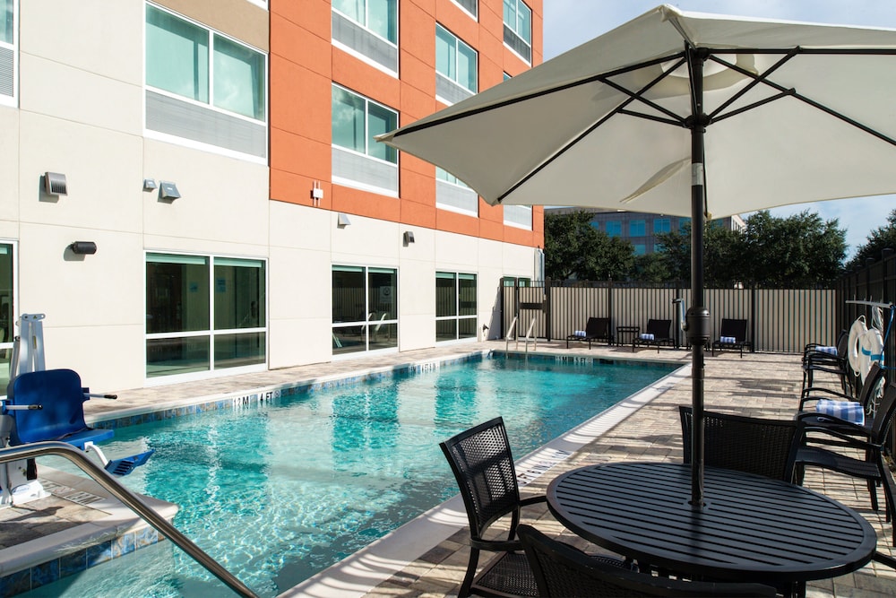 Holiday Inn Express Orlando South Park by IHG - photo 42