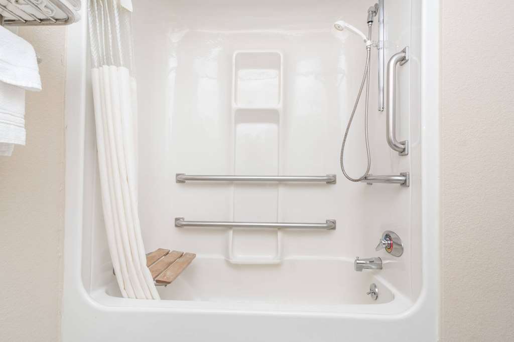 Days Inn by Wyndham Black River Falls I 94 on ATV Trail - photo 4