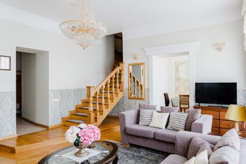 Dream Stay Gorgeous two level 3 Bedroom Apartment 170m2