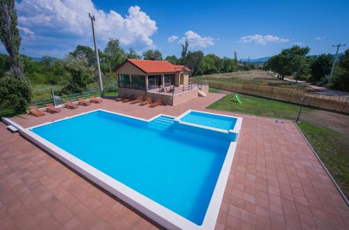 Nice Home In Donji Prolozac With Wifi — Donji Prolozac — photo 4