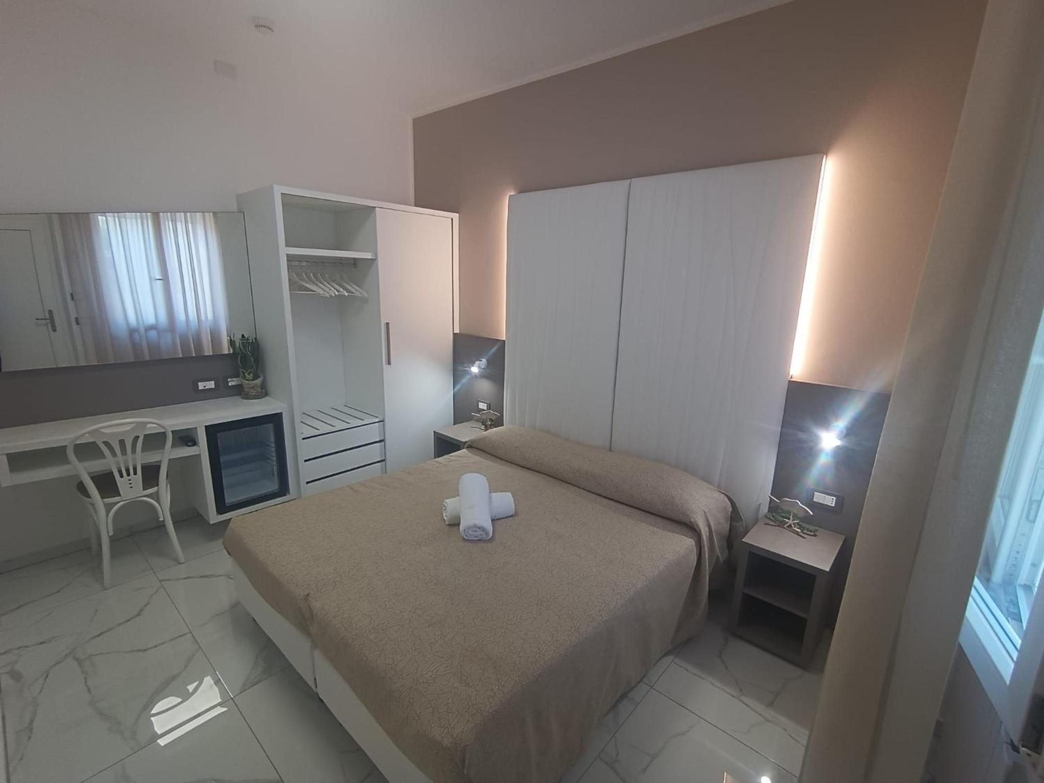 Hotel Cannes - last minute hotel in Rimini