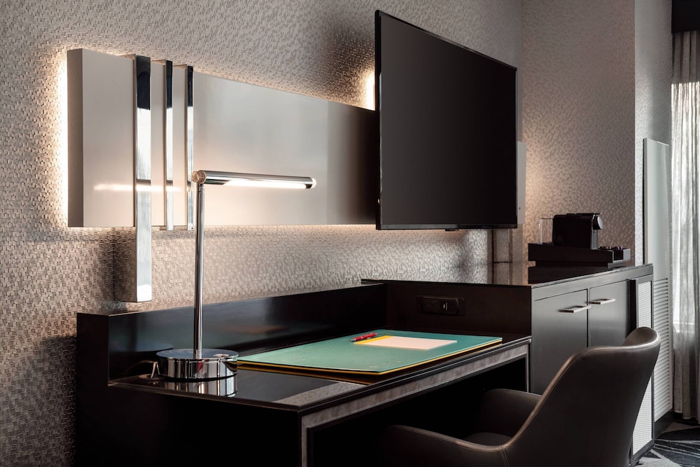 The Clancy Autograph Collection by Marriott - photo 23