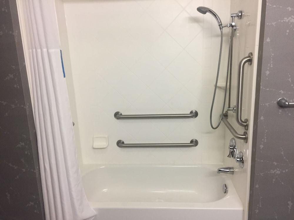 Hampton Inn & Suites Raleigh Downtown - photo 59