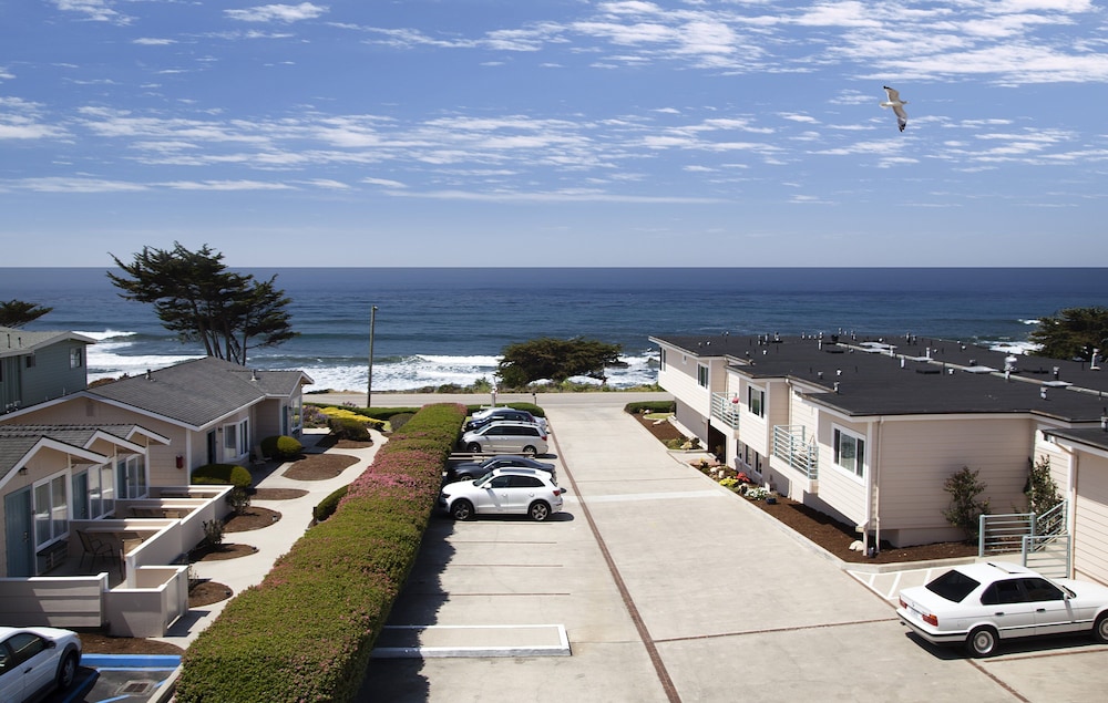Cambria Landing Inn & Suites - featured photo