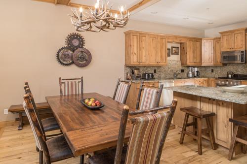 The Lodges at Elkhorn Creek Unit 1302 - photo 4