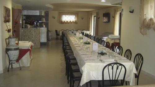 Hotel Ginevra — hotel in Poggiomarino