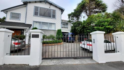 Spacious Comfortable House — 4-Star Luxury Hotel in Wellington, New Zealand