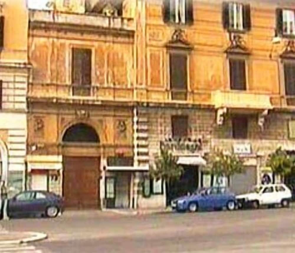 Aries - last minute hotel in Rome