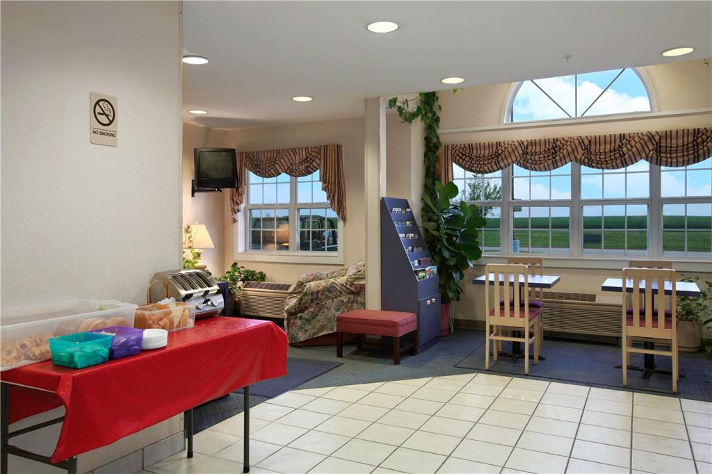 Microtel Inn by Wyndham Champaign - photo 14