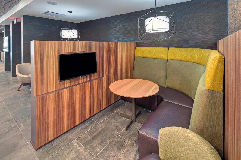 Courtyard by Marriott Appleton Riverfront - photo 15