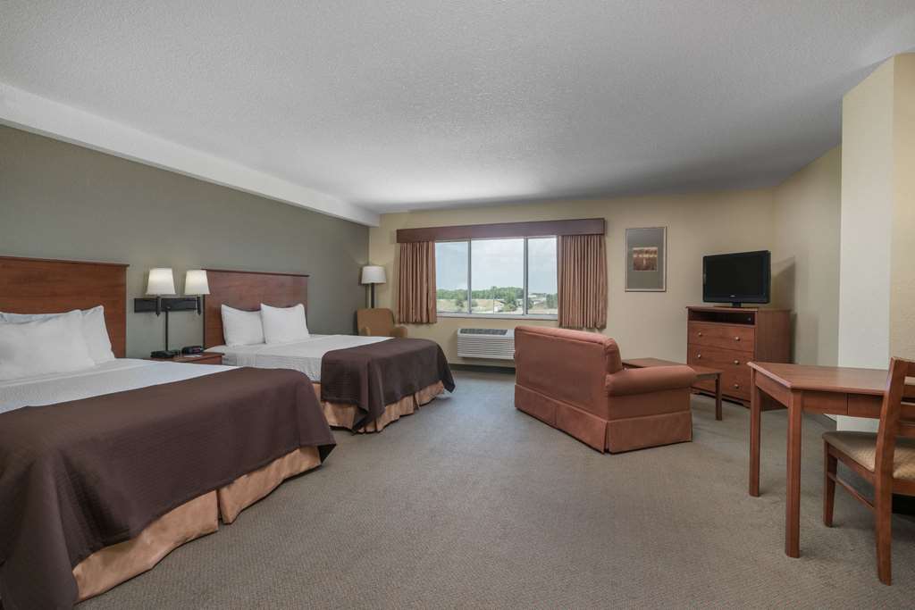 AmericInn by Wyndham Newton - photo 15