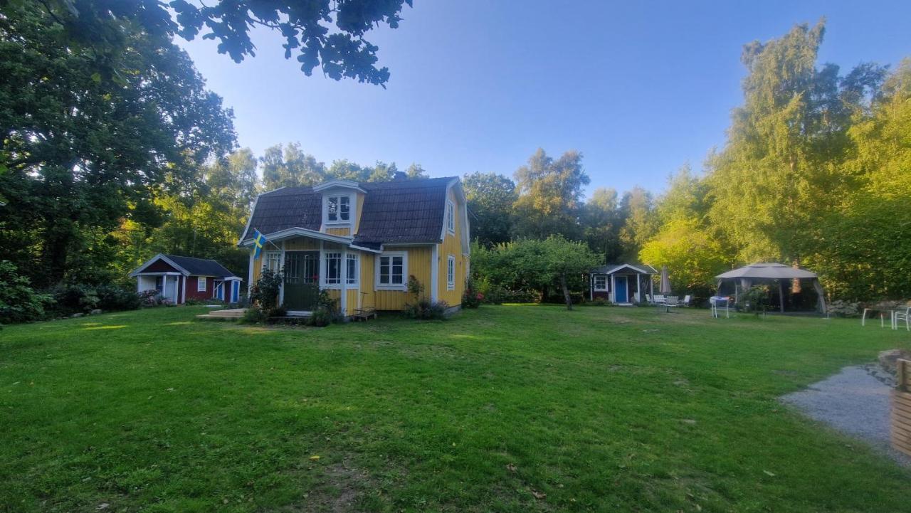 Trevliga stugor i Torhamn perfekt för familjer in Karlskrona, Sweden