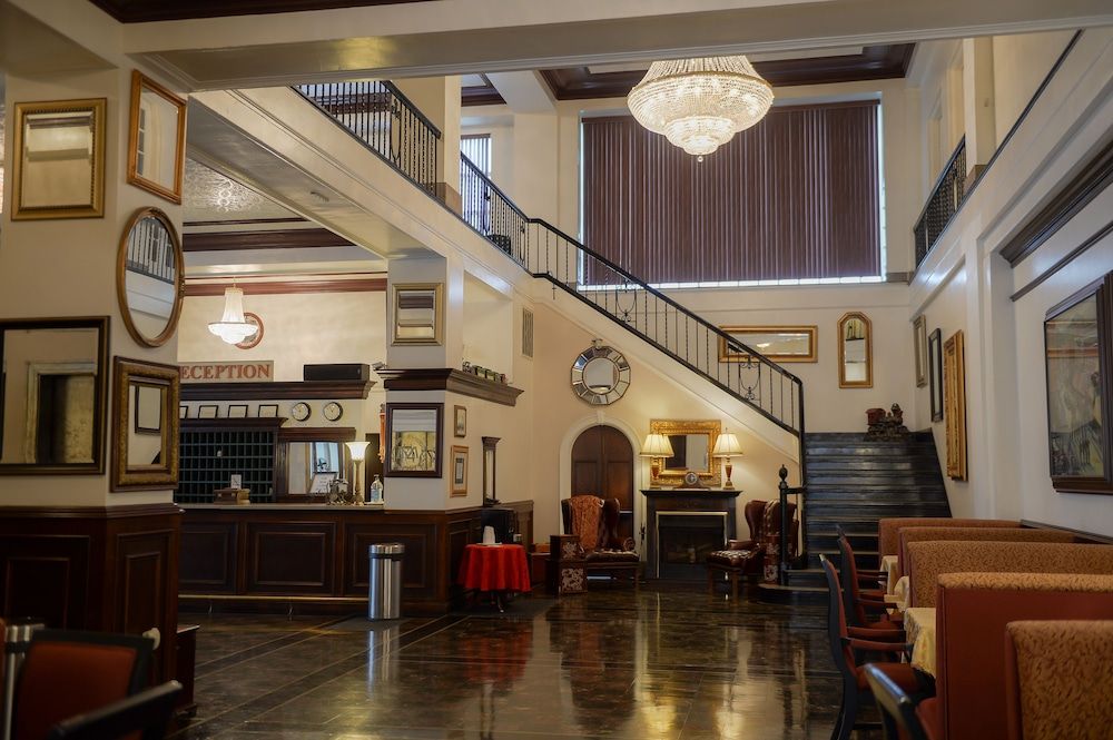 The Mountaineer Hotel - photo 16