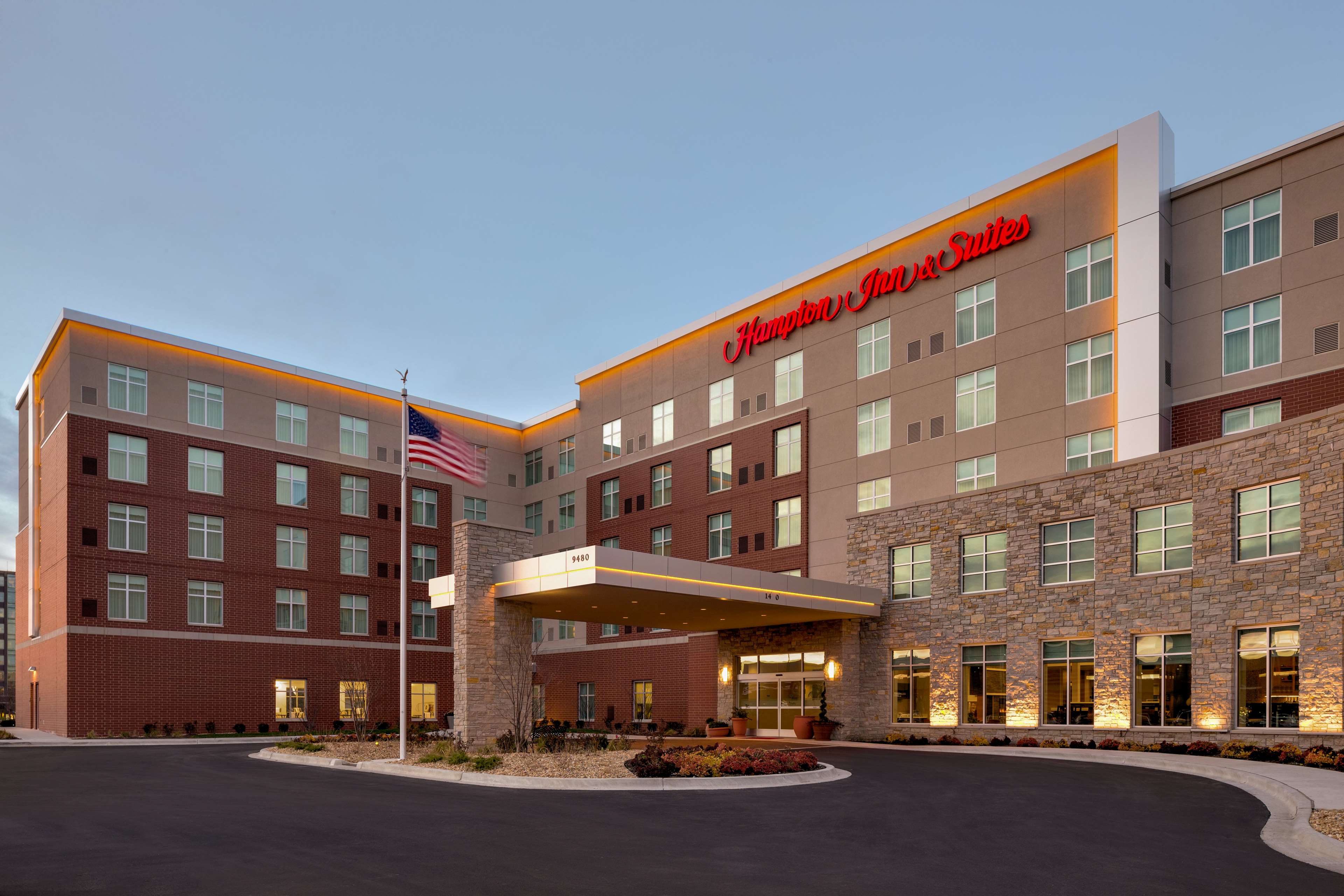 Hampton Inn & Suites Rosemont Chicago O'Hare — hotel in Rosemont