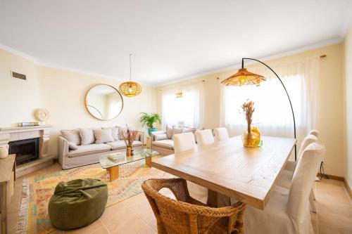 Villa Serenity Tapada Pool Cinema Room & Gym — 4-Star Luxury Hotel in Nazare, Portugal