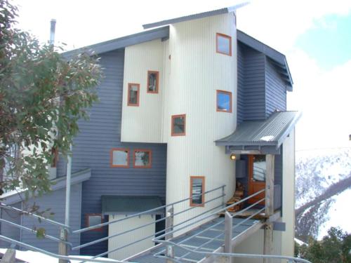 Sanki - carbon neutral hotel in Unknown City