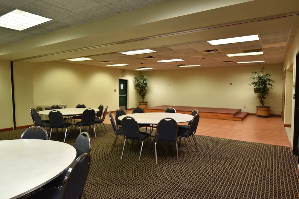 Red Roof Inn Winchester Lexington East - photo 22