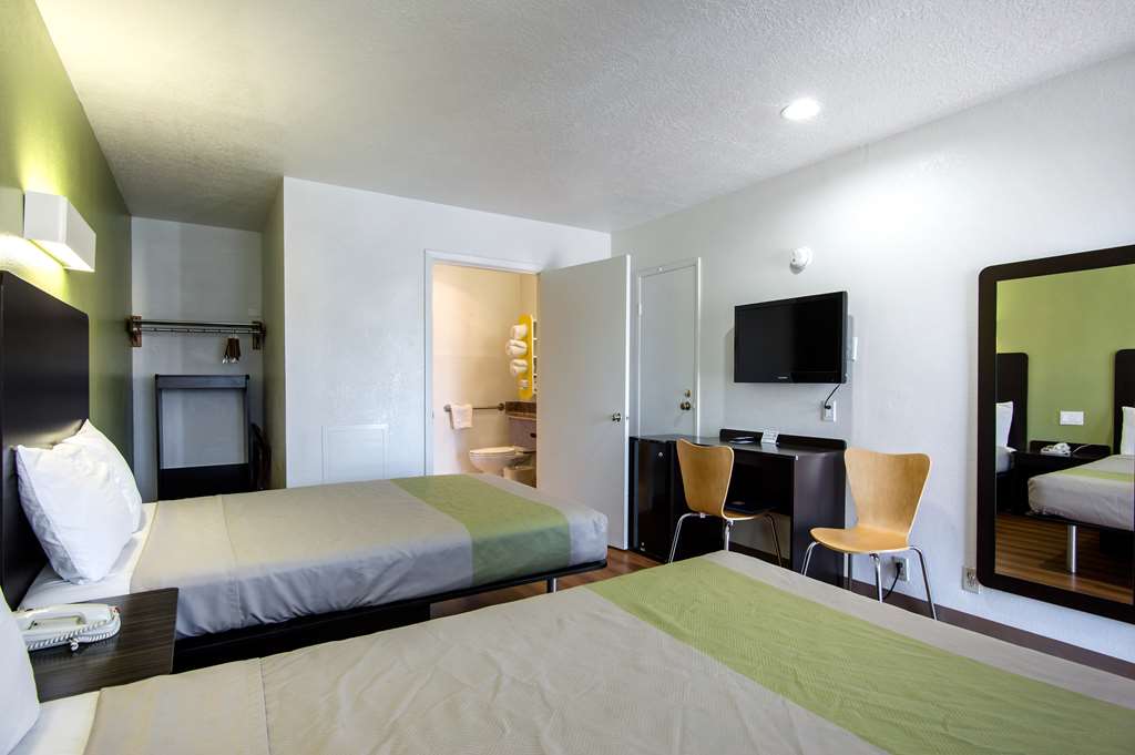 Motel 6 Santa Fe NM Downtown - photo 13