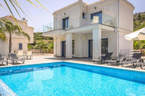 Villa Seahorse Skala — 4-Star Luxury Hotel in Poros, Greece