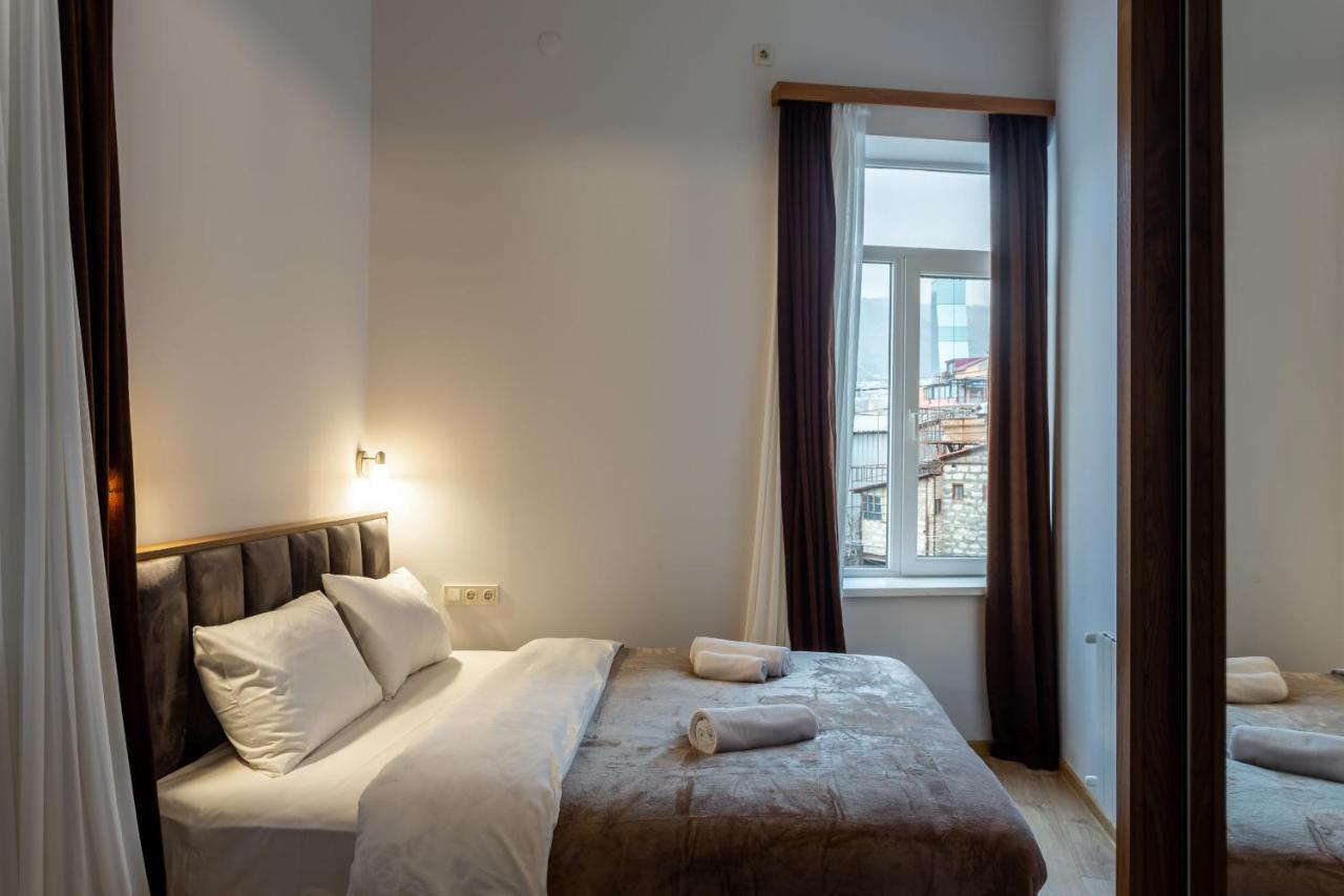 Central 2BR Apt with Balconies By Wehost