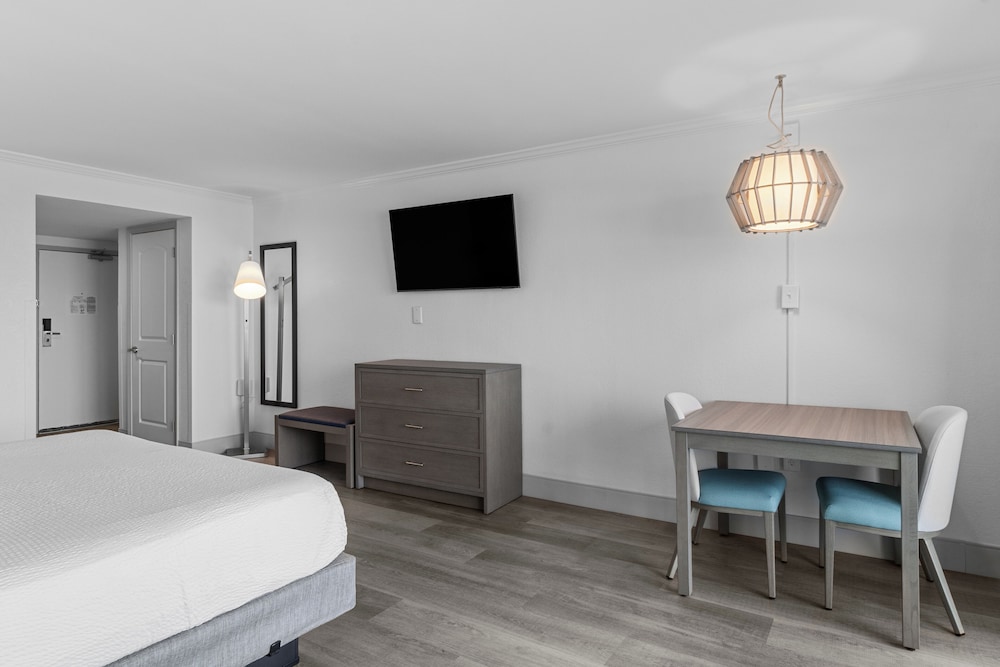 Compass Cove Resort - photo 116