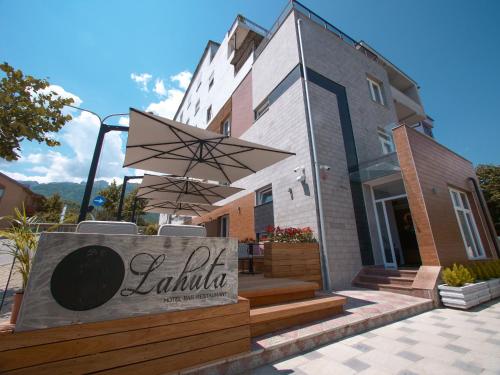 Hotel Lahuta in Bajram Curri, Albania
