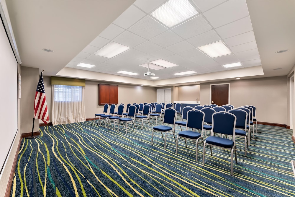 Hampton Inn & Suites Newtown - photo 145