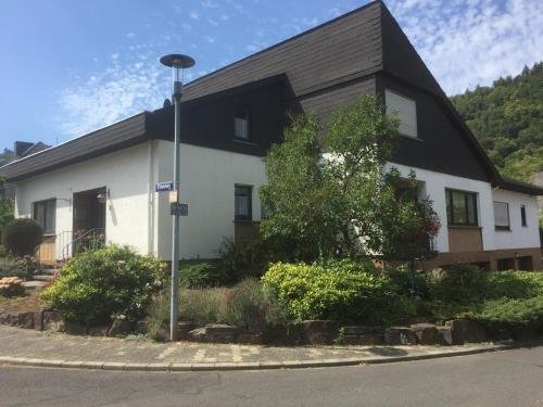 Gastehaus Steuer — 4-Star Luxury Hotel in Bruttig-Fankel, Germany