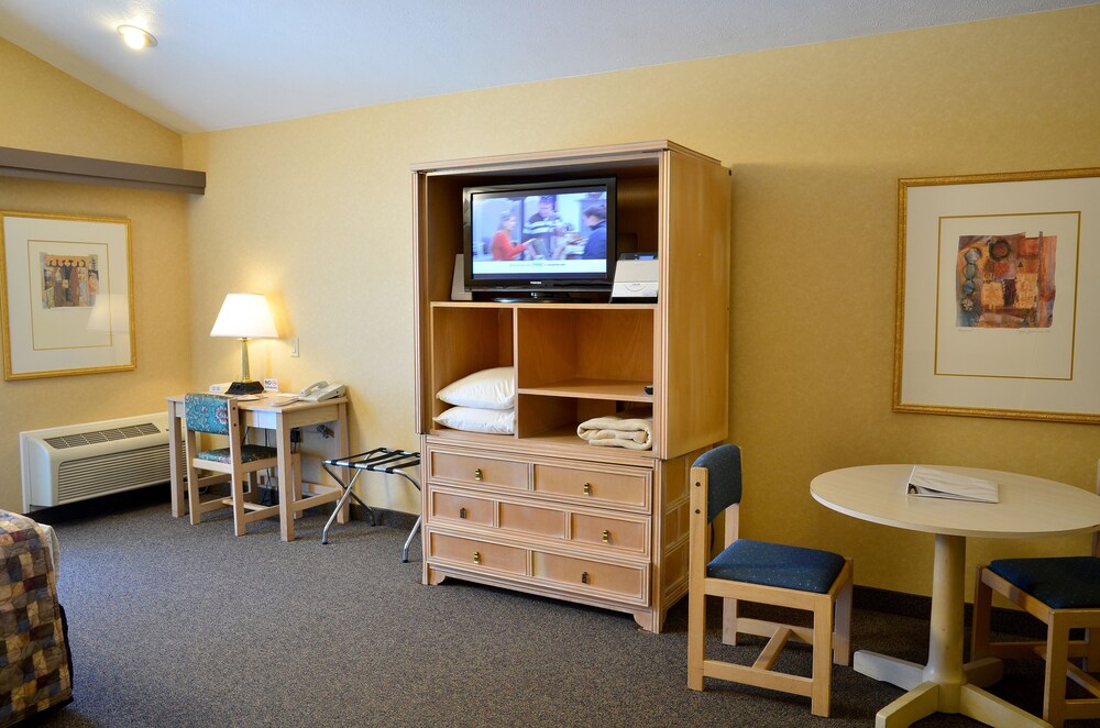 Skaneateles Suites - photo 14