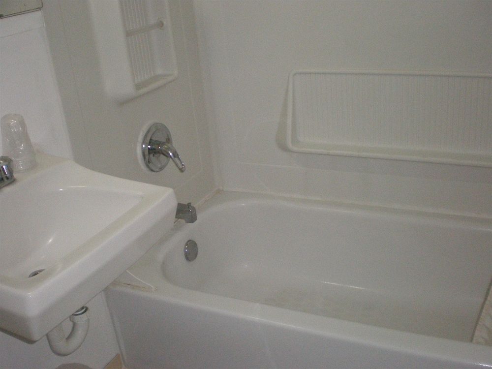 Quail Run Motor Inn - photo 13