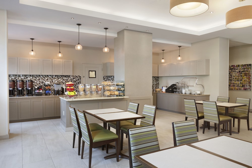 Residence Inn Alexandria Old Town South at Carlyle - photo 26