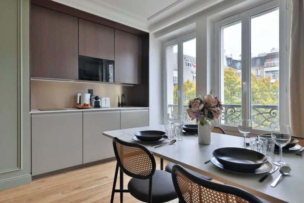 Modern Apartment 1br 4p Canal St martin — 4-Star Luxury Hotel in Paris, France