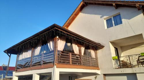 Vila Eric Lg — Budesti — photo 4