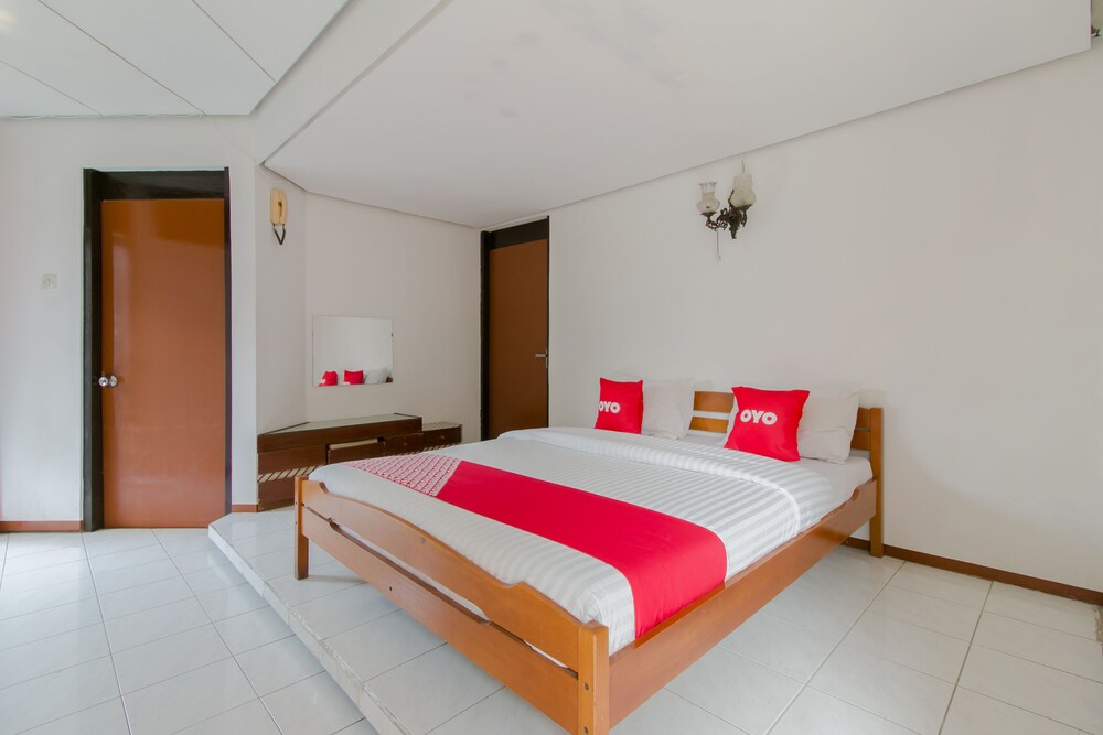 Oyo 1996 Koneng Hotel in Cianjur, Indonesia