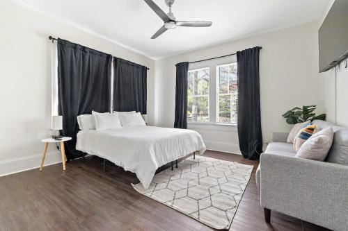 Modern Escape in Historic District - photo 12