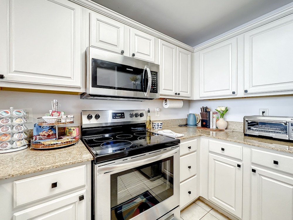 Lakefront Resort in Heart of Orlando Attractions Tu Casa Vacations - photo 17