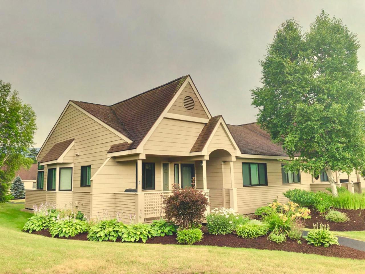 G4 Modern home with AC within walking distance of golf course and Mt Washington Hotel - carbon neutral hotel in Carroll