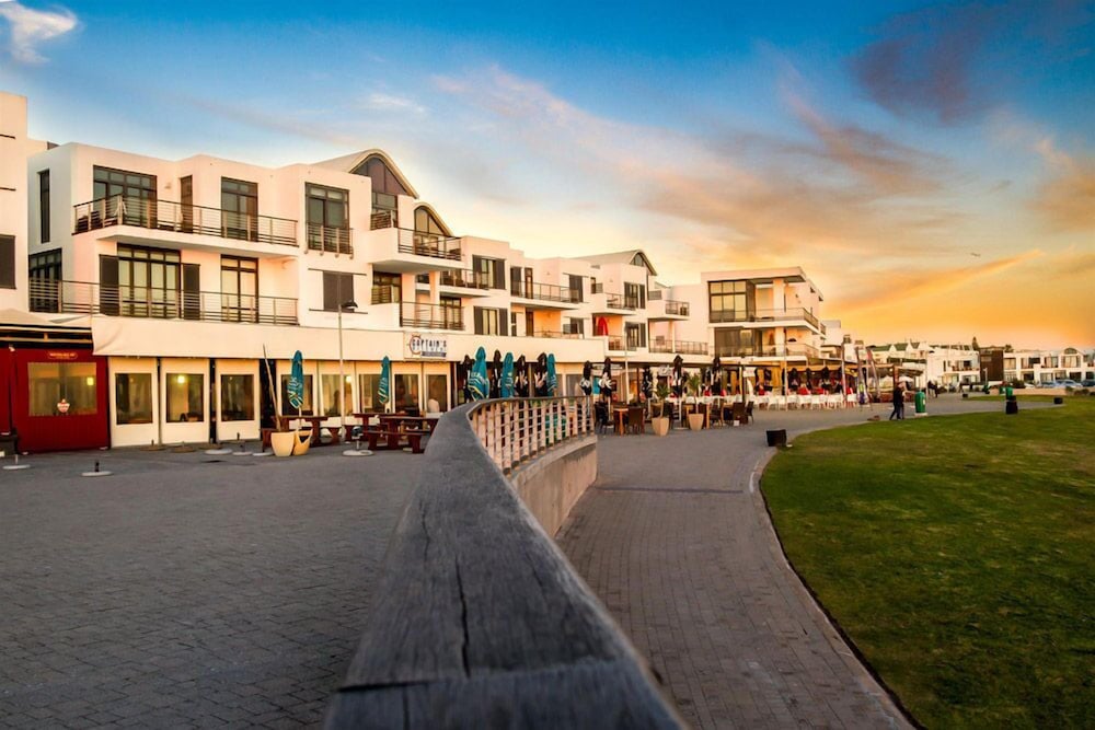Eden on the Bay Self Catering Accommodation — 4-Star Luxury Hotel in Cape Town, South Africa