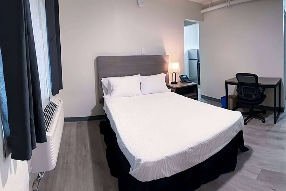 Studio City Suites a Travelodge by Wyndham - photo 13