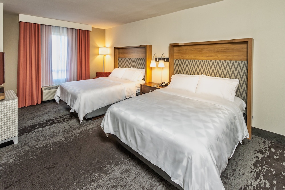 Holiday Inn Hotel & Suites Memphis Wolfchase Galleria by IHG - photo 9