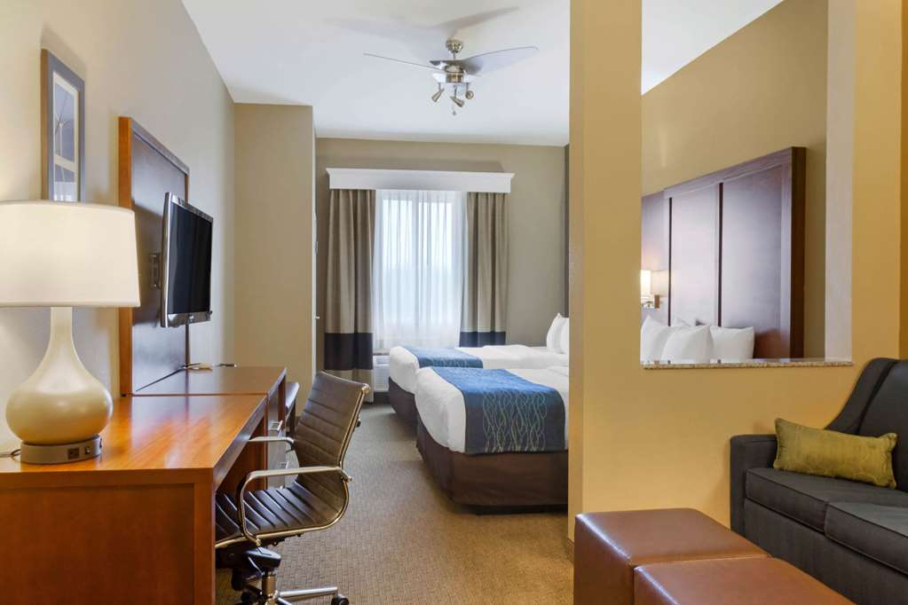 Comfort Inn & Suites Amarillo East - photo 12