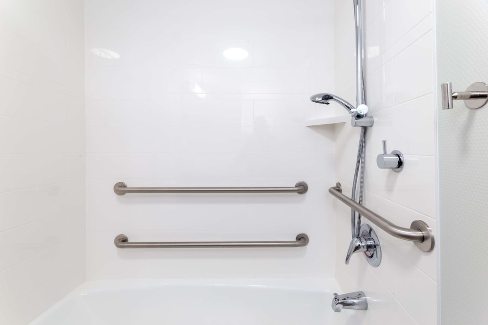 Hampton Inn Christiansburg Blacksburg - photo 23