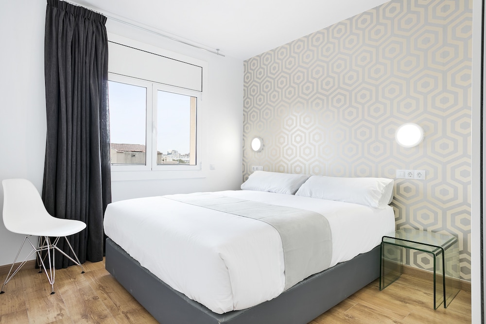 Mar Apartments — 4-Star Luxury Hotel in Barcelona, Spain